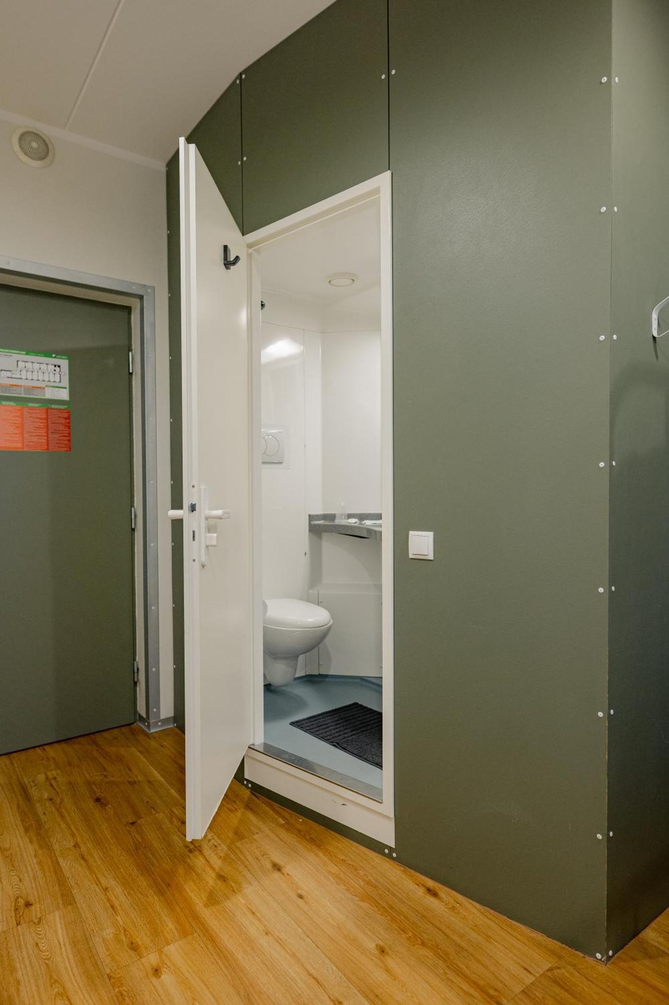 Just Rest Automatic Hostel Вилянди Екстериор снимка