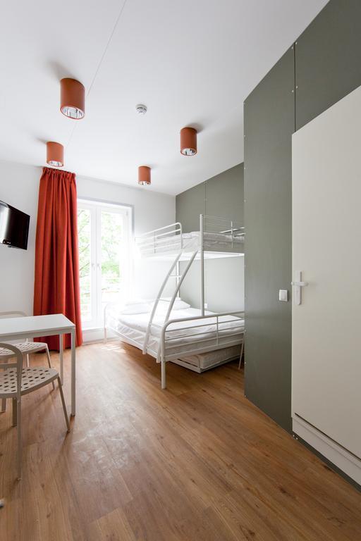 Just Rest Automatic Hostel Вилянди Стая снимка